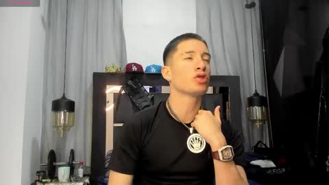 hunterheat_ online show from 19, 4, 2026