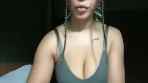 Snapshot of hunyybunz chatting on 2, 2, 2026 Goddess Hunyy online show from 2, 2, 2026