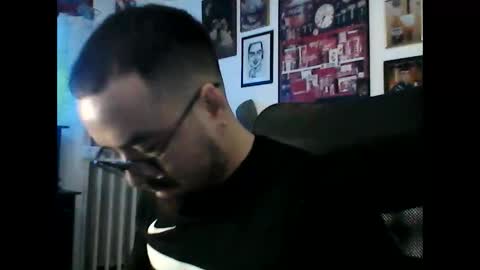 Snapshot of hurtadodirector chatting on 6, 4, 2026 hurtadodirector online show from 6, 4, 2026