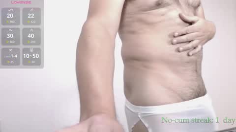 Snapshot of hxmister chatting on 14, 11, 2025 Andrew online show from 14, 11, 2025