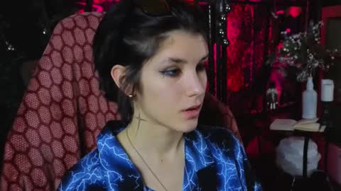 Hyeon Jin online show from 6, 1, 2025