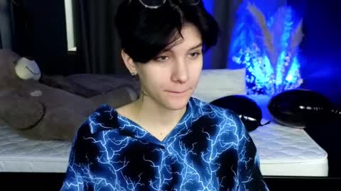 Hyeon Jin online show from 11, 3, 2025