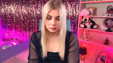 hyileyclark online show from 21, 4, 2026