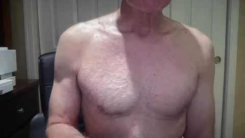 Snapshot of i8bgcq chatting on 15, 4, 2026 The Talented Mr. DILFy online show from 15, 4, 2026