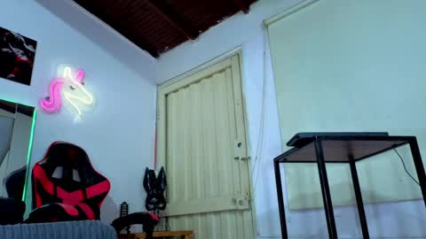 kelvis online show from 21, 4, 2026