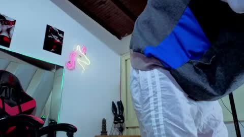 kelvis online show from 23, 4, 2026