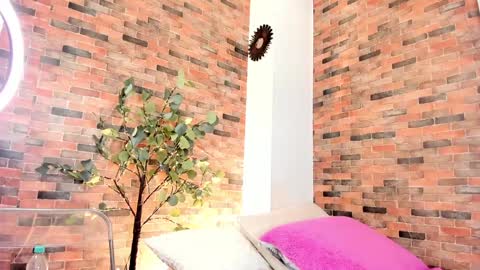 Lucy online show from 23, 12, 2024