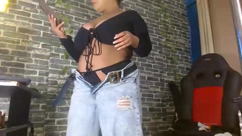 Snapshot of iam_samy__ chatting on 4, 11, 2025 Samy online show from 4, 11, 2025