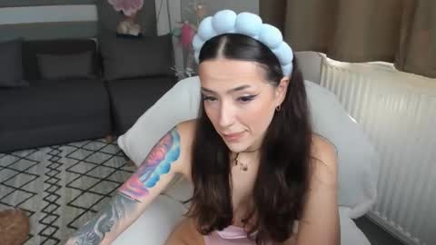 Baby Gal online show from 17, 4, 2026