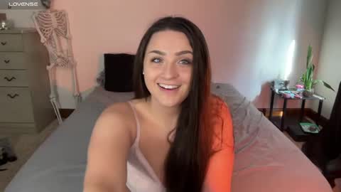 Crystal online show from 4, 2, 2025