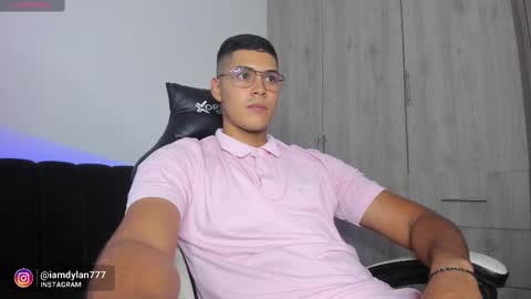 Dylan  independent model  online show from 12, 2, 2025