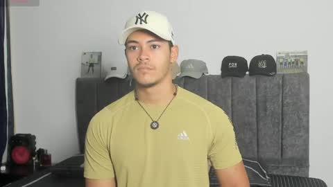 Dylan  independent model  online show from 2, 5, 2026