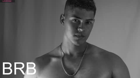 Dylan  independent model  online show from 24, 6, 2026