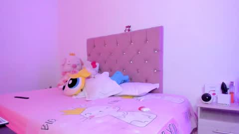 Snapshot of iamemmily chatting on 19, 2, 2025 Sara online show from 19, 2, 2025