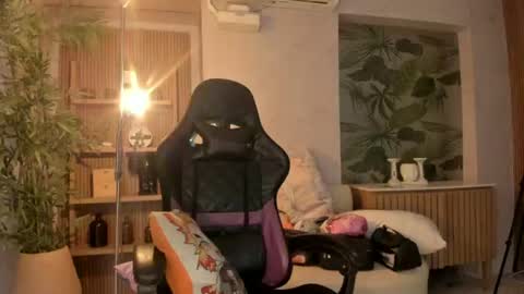 Snapshot of iamnayuta chatting on 13, 7, 2026 Nayuta online show from 13, 7, 2026