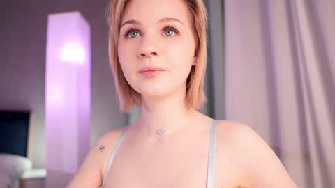 Nina  online show from 26, 1, 2025