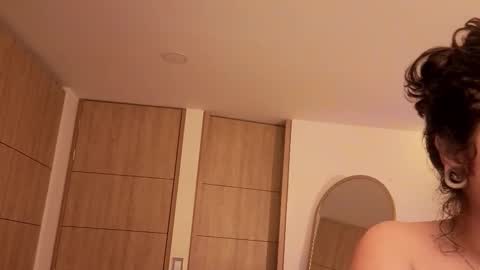 Nyxy online show from 7, 2, 2026