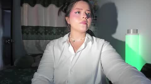 Snapshot of iamrouusie chatting on 9, 8, 2026 Rosie online show from 9, 8, 2026