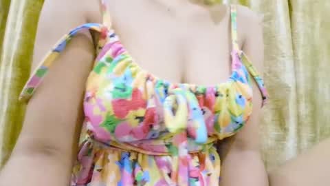 Snapshot of iamsomeone1234 chatting on 21, 5, 2026 Iamnidhicam online show from 21, 5, 2026