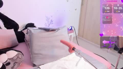 Snapshot of iamstephanie13 chatting on 8, 6, 2026 Steph - Online Again - 1 DECEMBER online show from 8, 6, 2026
