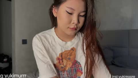 iamyuki_ online show from 22, 4, 2026