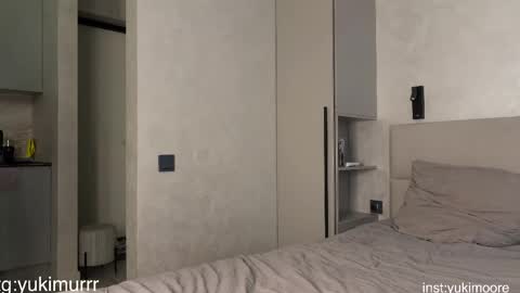 iamyuki_ online show from 27, 4, 2026