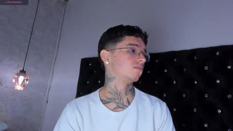 IAN CASTILLO online show from 1, 10, 2025