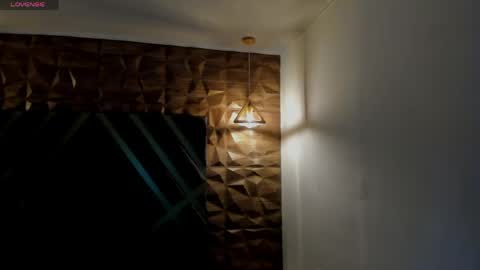 IAN CASTILLO online show from 16, 4, 2026