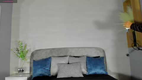 IAN CASTILLO online show from 28, 7, 2026
