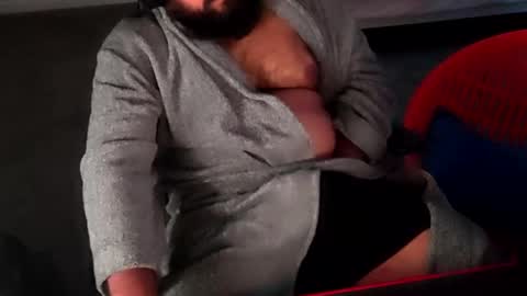 iBear0 online show from 4, 10, 2025