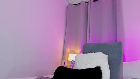 Snapshot of ice_grace chatting on 9, 1, 2025 ice online show from 9, 1, 2025