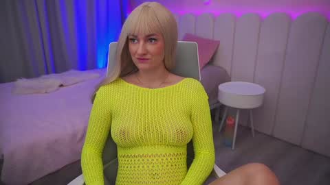 Snapshot of ice_kitty chatting on 8, 1, 2025 ice_kitty online show from 8, 1, 2025