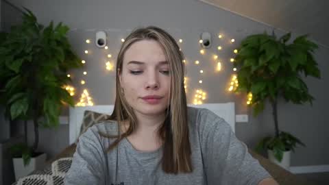 Danielle online show from 7, 1, 2025