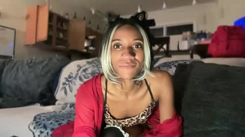 Snapshot of icedmochabree chatting on 12, 9, 2025 bree summers online show from 12, 9, 2025