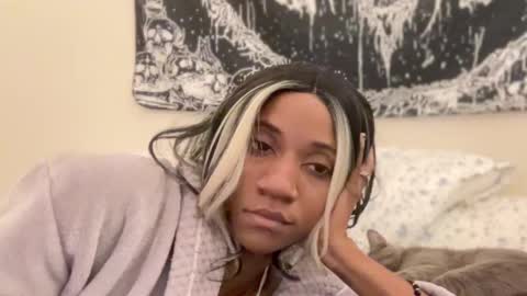 Snapshot of icedmochabree chatting on 16, 9, 2025 bree summers online show from 16, 9, 2025