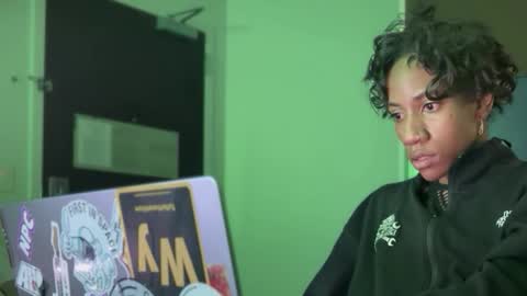 Snapshot of icedmochabree chatting on 2, 2, 2026 bree summers online show from 2, 2, 2026