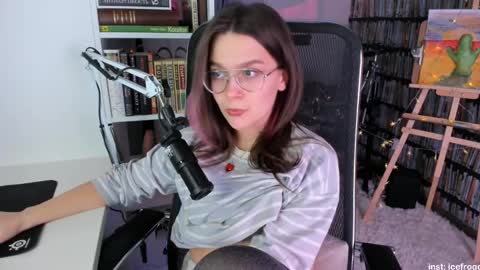 Julia online show from 24, 2, 2025