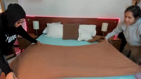 Icy online show from 9, 9, 2025