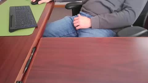 Hung office Stud online show from 3, 1, 2025