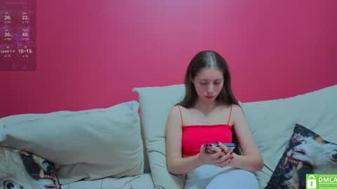 Snapshot of ihavepaws33 chatting on 1, 5, 2026 Julia and Mira online show from 1, 5, 2026