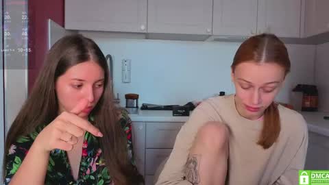 Snapshot of ihavepaws33 chatting on 7, 5, 2026 Julia and Mira online show from 7, 5, 2026