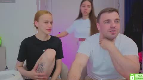 Julia and Mira online show from 19, 6, 2026