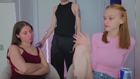 Julia and Mira online show from 16, 7, 2026