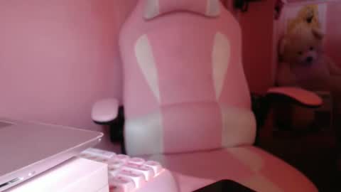 Cataleya La Reina online show from 15, 1, 2025