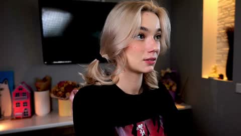 ileanacampbel online show from 29, 1, 2025