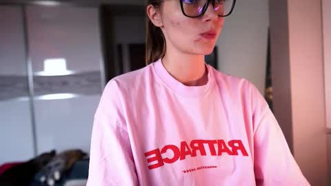 ileanacampbel online show from 25, 10, 2025