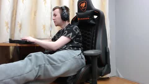 Snapshot of iliaskrisloveee chatting on 19, 11, 2025 lord online show from 19, 11, 2025