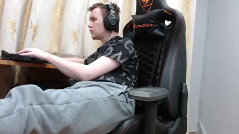 Snapshot of iliaskrisloveee chatting on 20, 11, 2025 lord online show from 20, 11, 2025