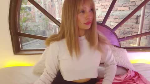 ILAYNA Independient model online show from 16, 4, 2026