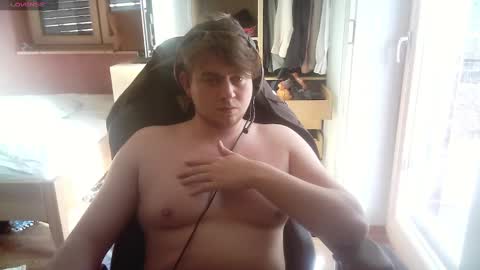 iloveyoutoo2000 online show from 1, 2, 2025